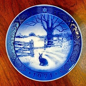 Royal Copenhagen 1971 “Hare in Winter” Vintage Christmas Plate